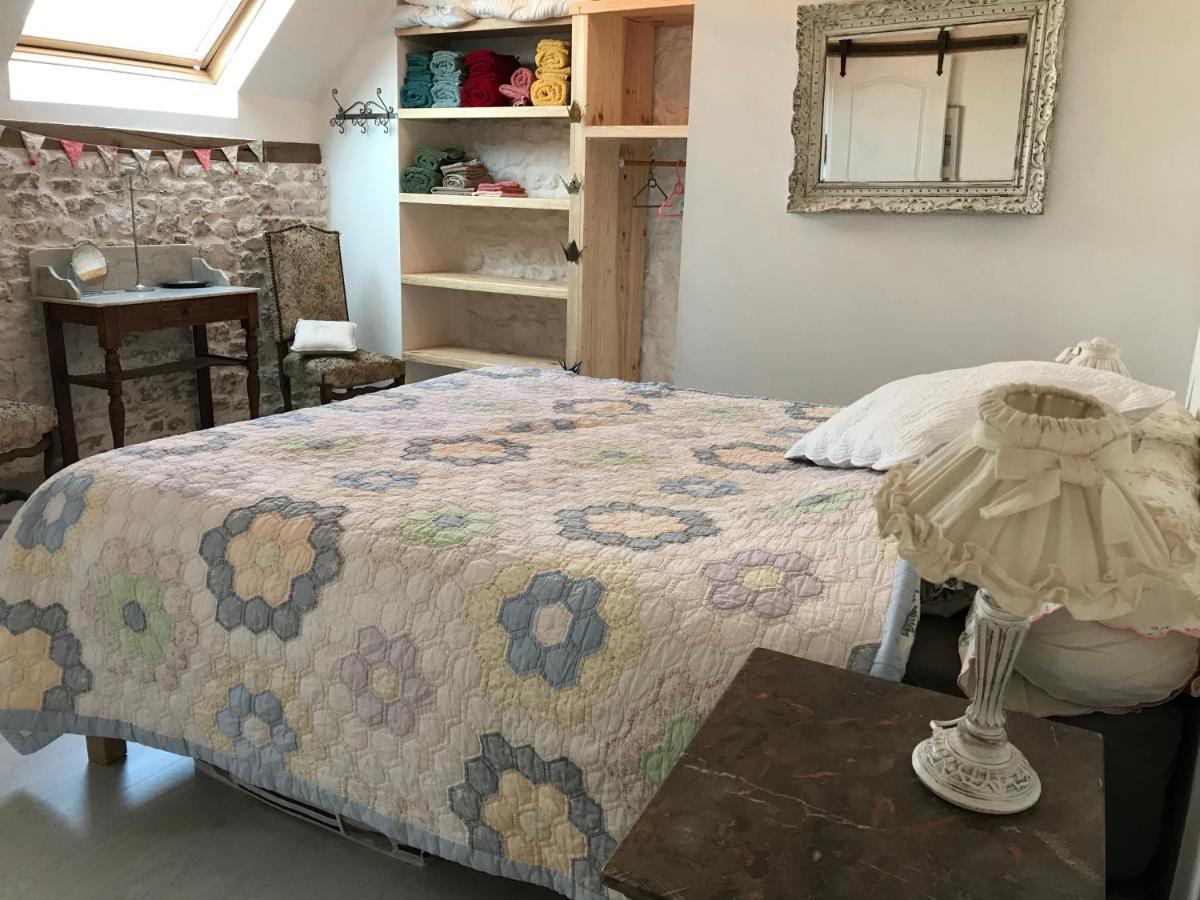 Savigny-le-Vieux Le Jardin Des Fees Bed & Breakfast エクステリア 写真