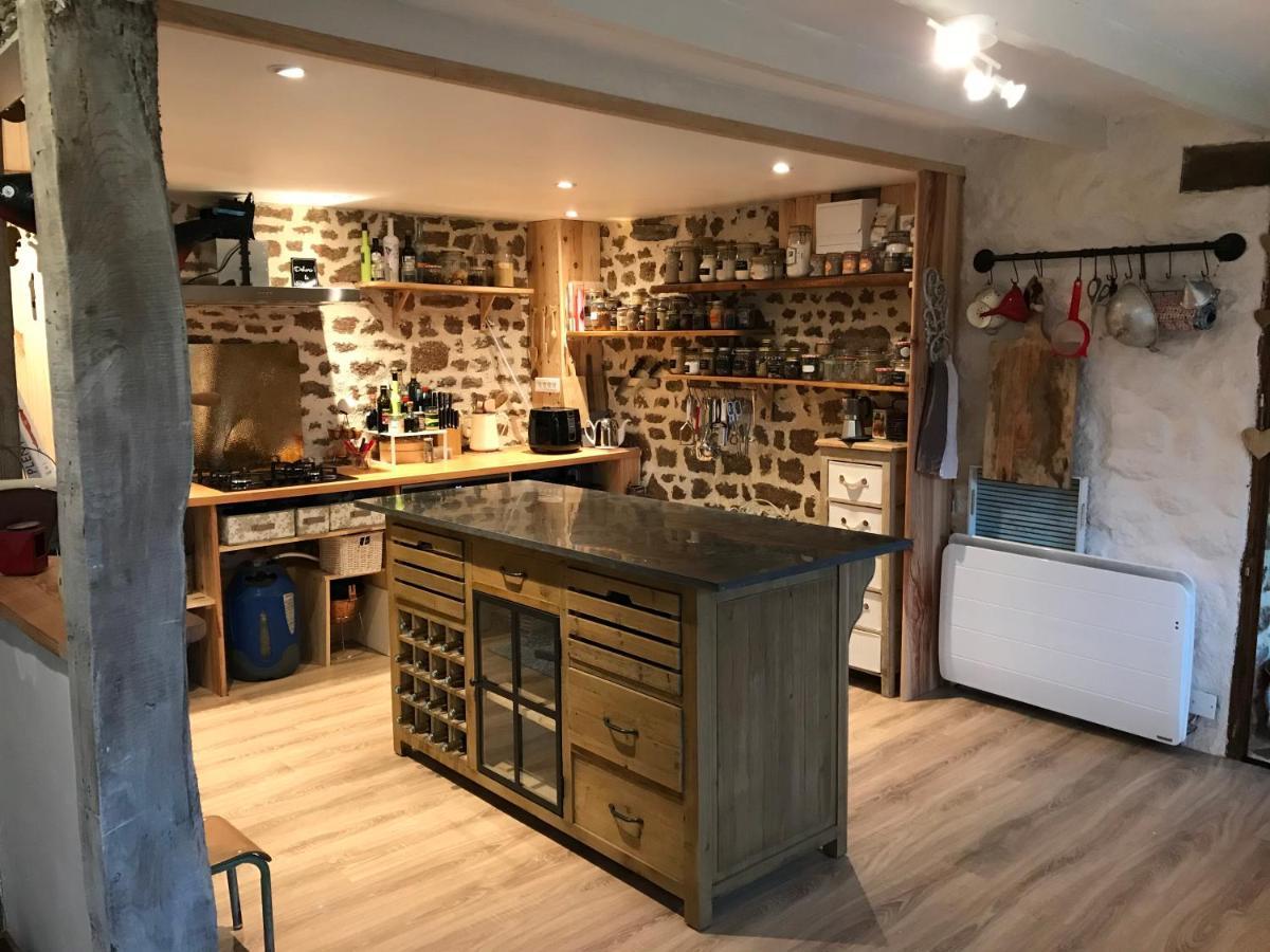 Savigny-le-Vieux Le Jardin Des Fees Bed & Breakfast エクステリア 写真
