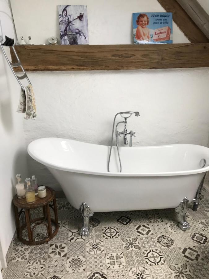 Savigny-le-Vieux Le Jardin Des Fees Bed & Breakfast エクステリア 写真