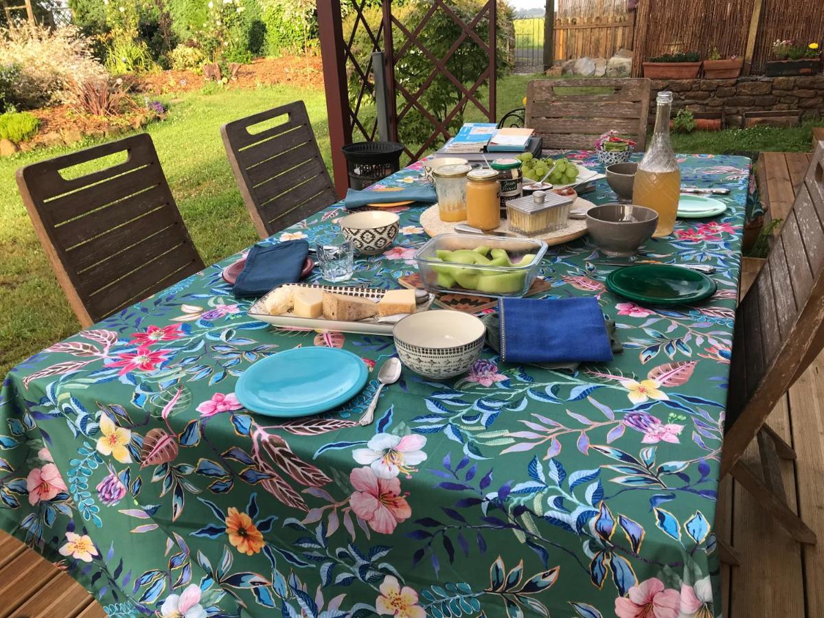 Savigny-le-Vieux Le Jardin Des Fees Bed & Breakfast エクステリア 写真