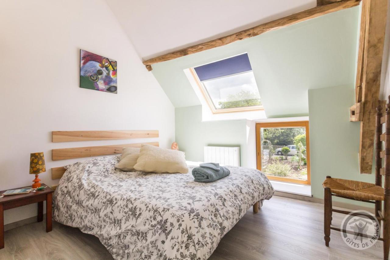 Savigny-le-Vieux Le Jardin Des Fees Bed & Breakfast エクステリア 写真