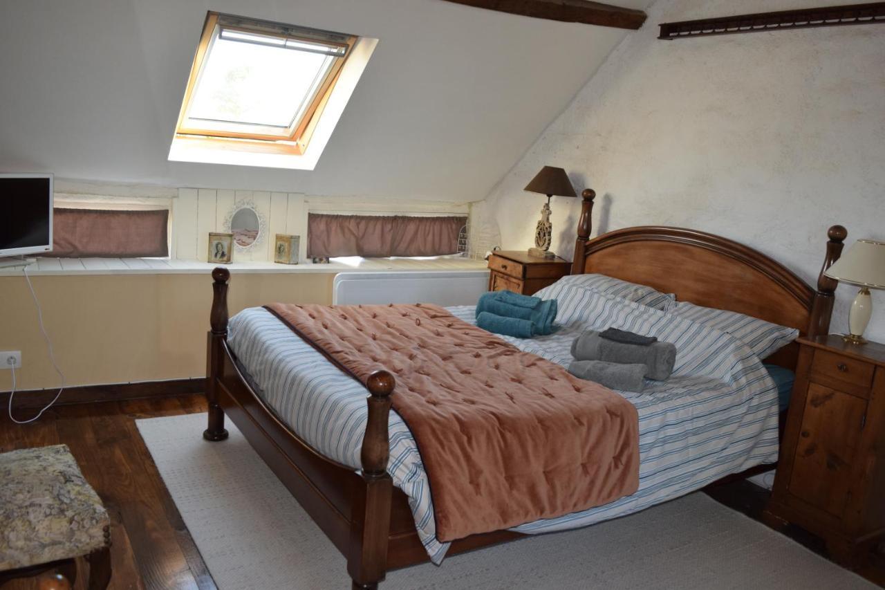 Savigny-le-Vieux Le Jardin Des Fees Bed & Breakfast エクステリア 写真