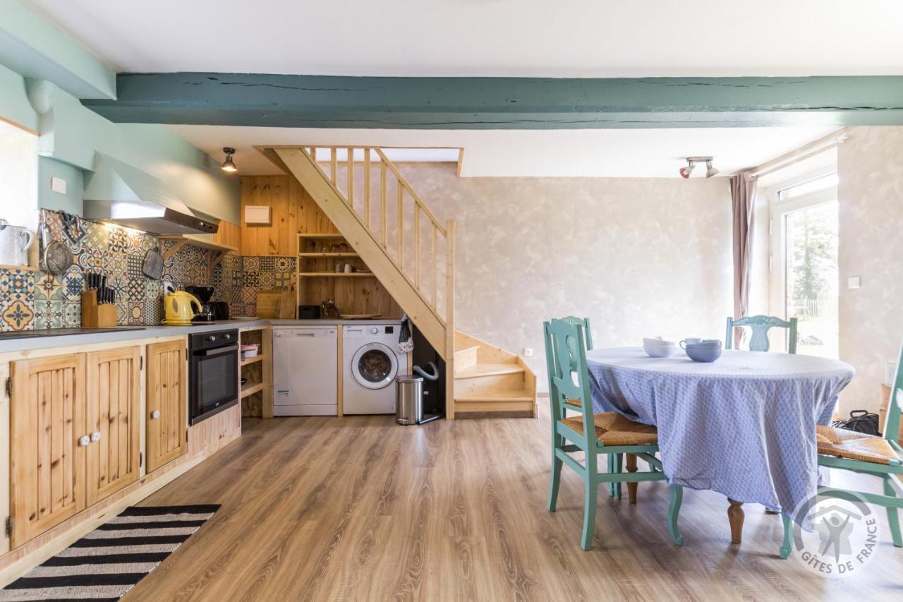 Savigny-le-Vieux Le Jardin Des Fees Bed & Breakfast エクステリア 写真